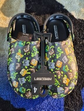 Minecraft Kids' Green & Black Character Clogs - Size 4